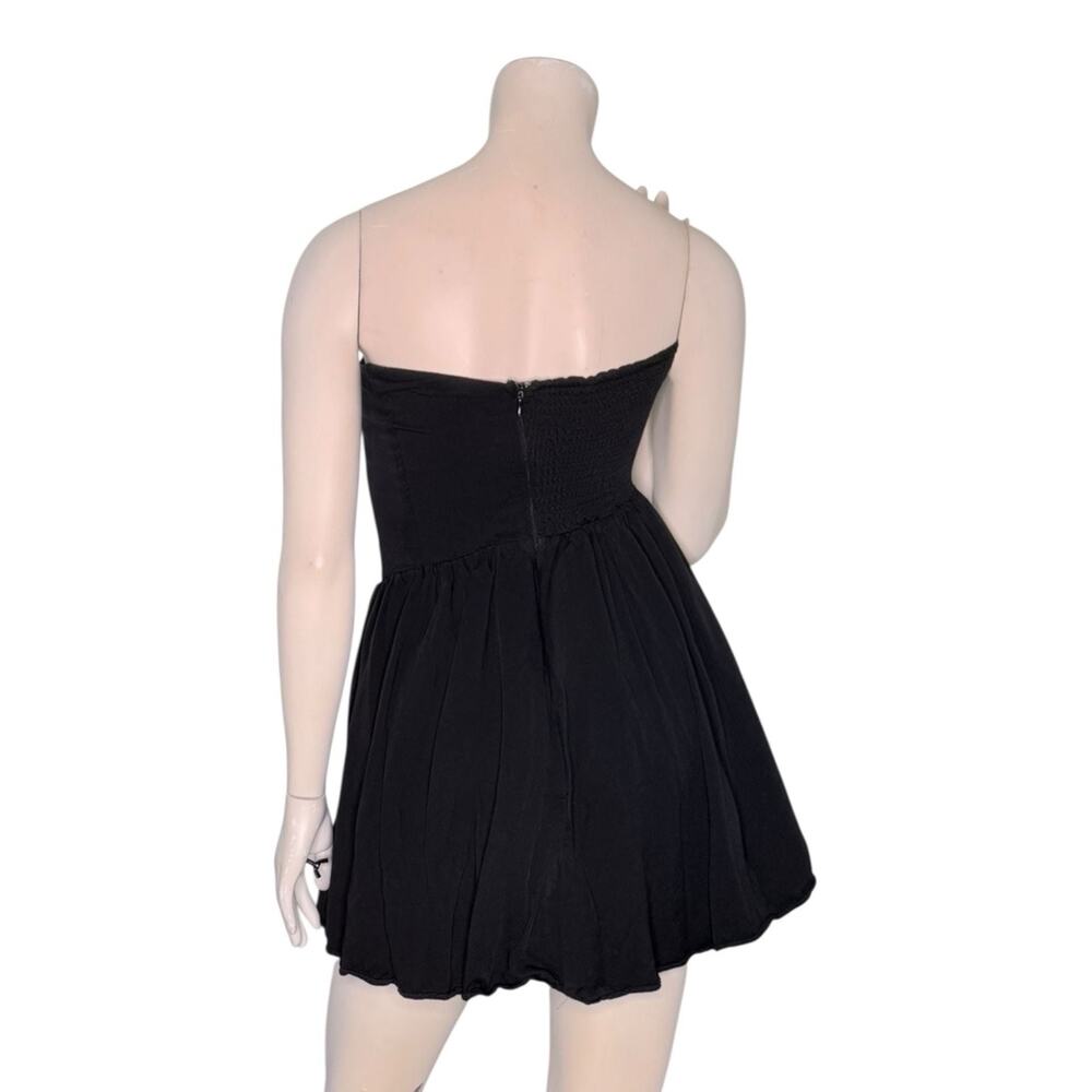 Forever 21 Black Strapless Sweetheart Mini Dress with Shirred Back - Picture 2 of 4
